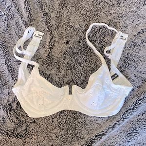 Pretty Little Thing bikini top. No pads